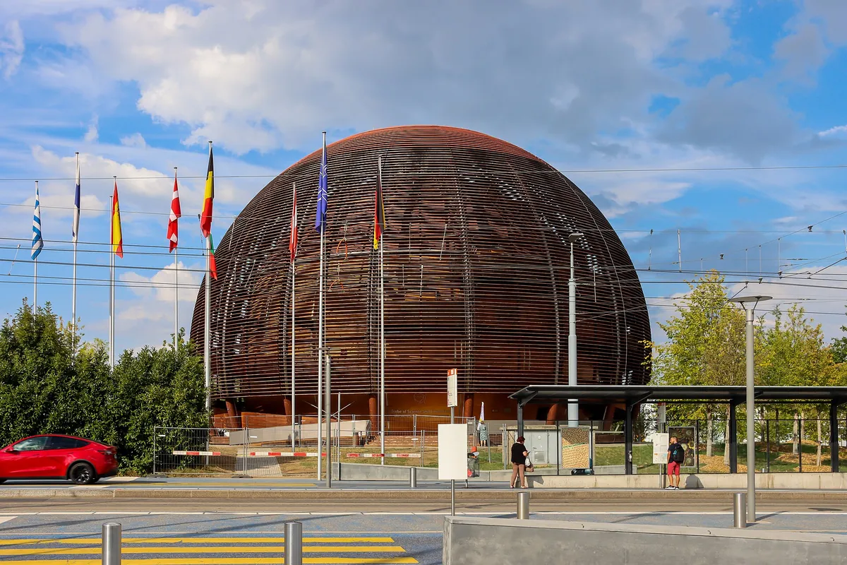 แคมป์ STEM Field Lab — เจนีวา (CERN) + สวิตเซอร์แลนด์